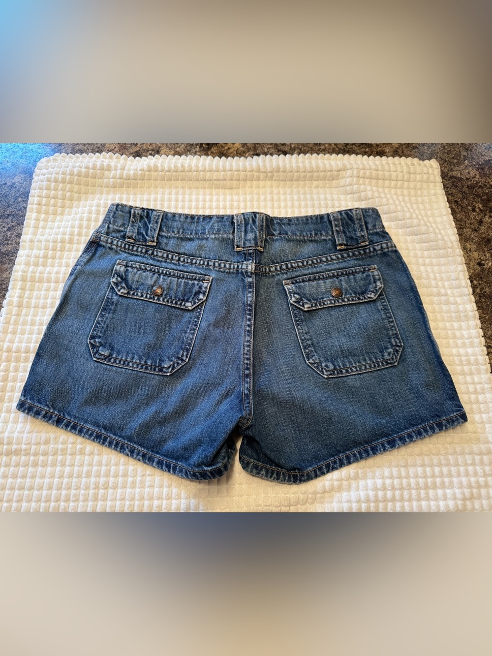 GAP Women's Denim Short - Medium Blue - Picture 6 of 12